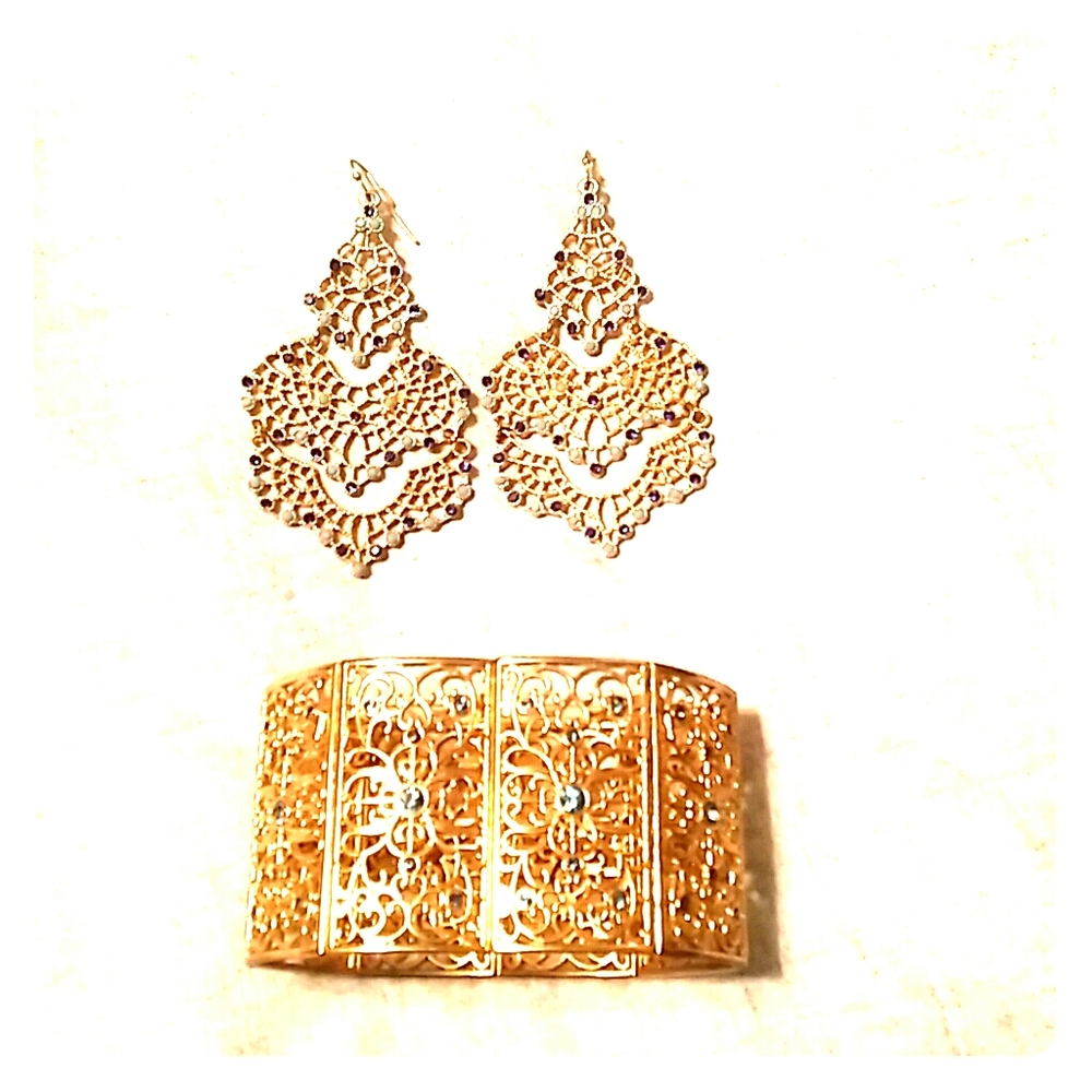 Earrings and Bracelet set